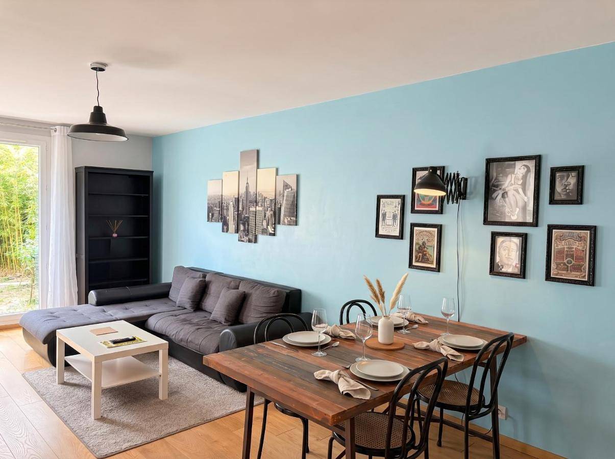 Appartement entier, T3 lumineux - terrasse privative - Angers in Angers, Région d'Angers
