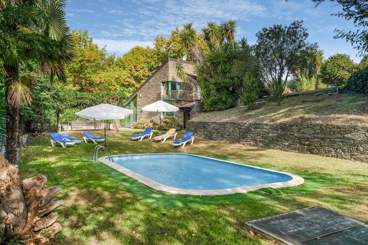 Maison de campagne 'Quinta Pé Franco' avec vue sur la montagne, Wi-Fi et climatisation in Louredo e Fornelos, Alto Douro Vinhateiro