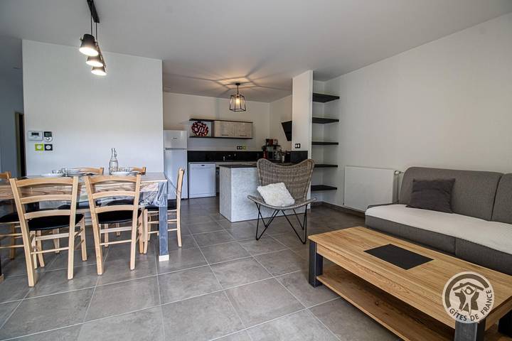 Gîte pour 4 personnes, avec jardin à Campan - 4