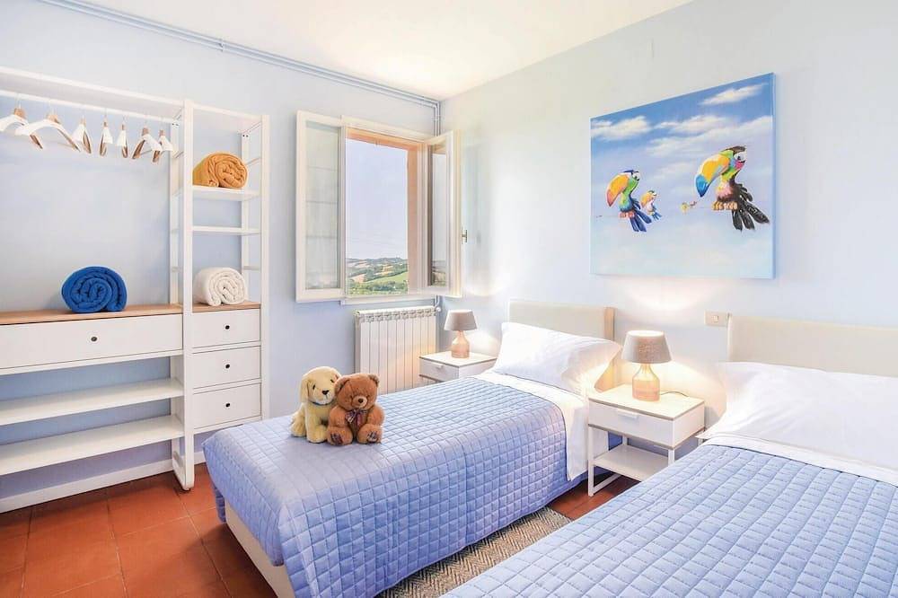 2 bedroom nice home in Fano -Pu- in Fano (Municipality), Valle del Metauro