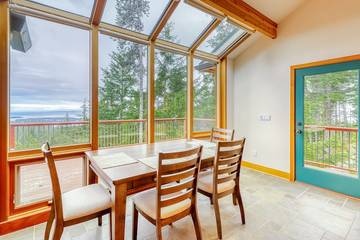 Vacation House for 6 Guests in Orcas Island, San Juan Islands, Picture 2