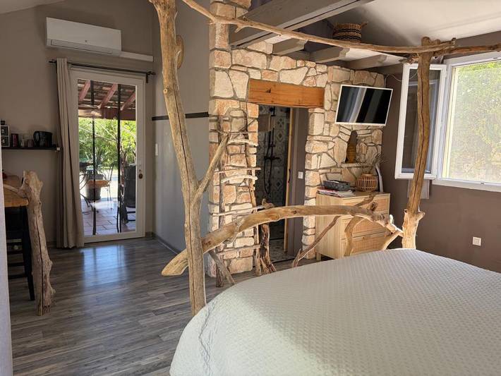 Location de vacances pour 2 personnes, avec jardin ainsi que piscine et vue à Lagorce - 4