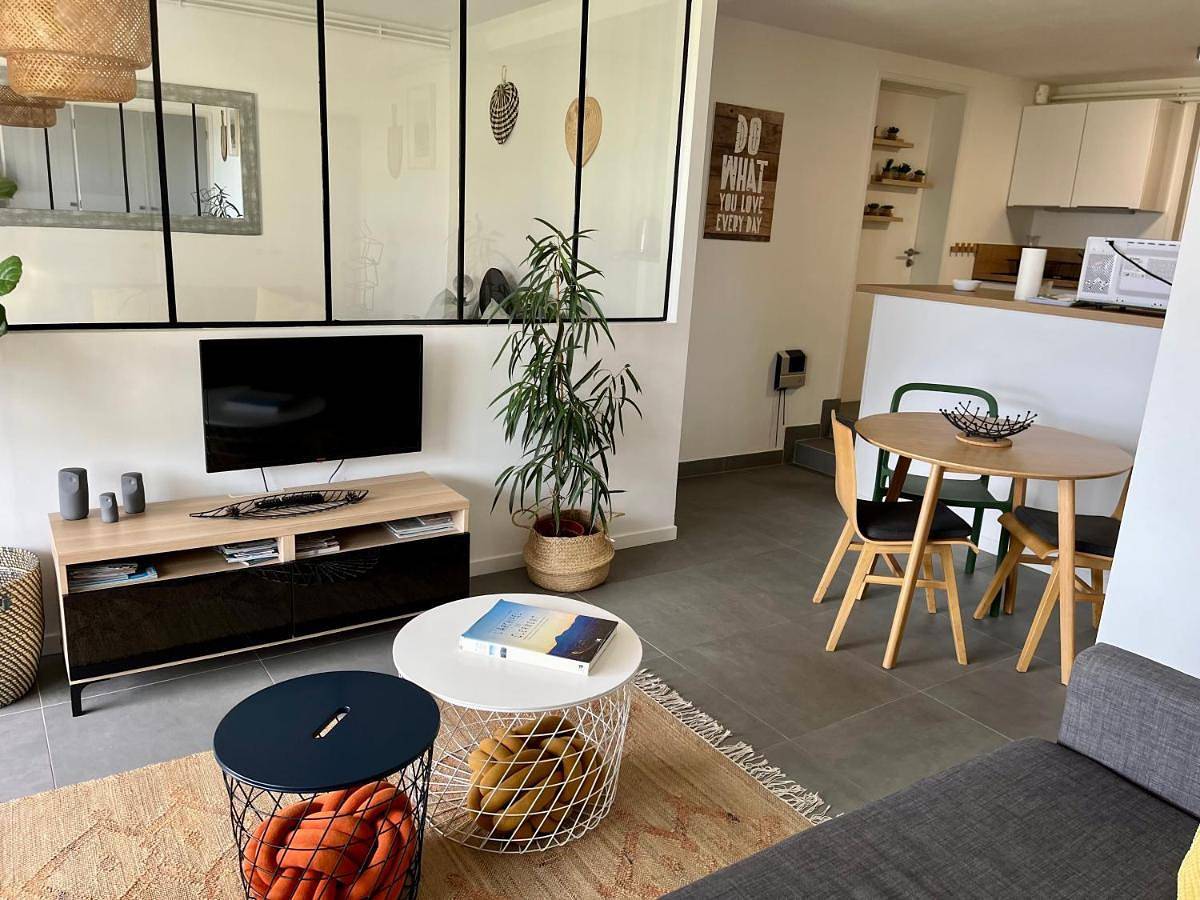 Chez Isa, loft 55m2, jardin, vue, parking, entrée autonome in Ceyrat, Parc naturel régional des Volcans d'Auvergne