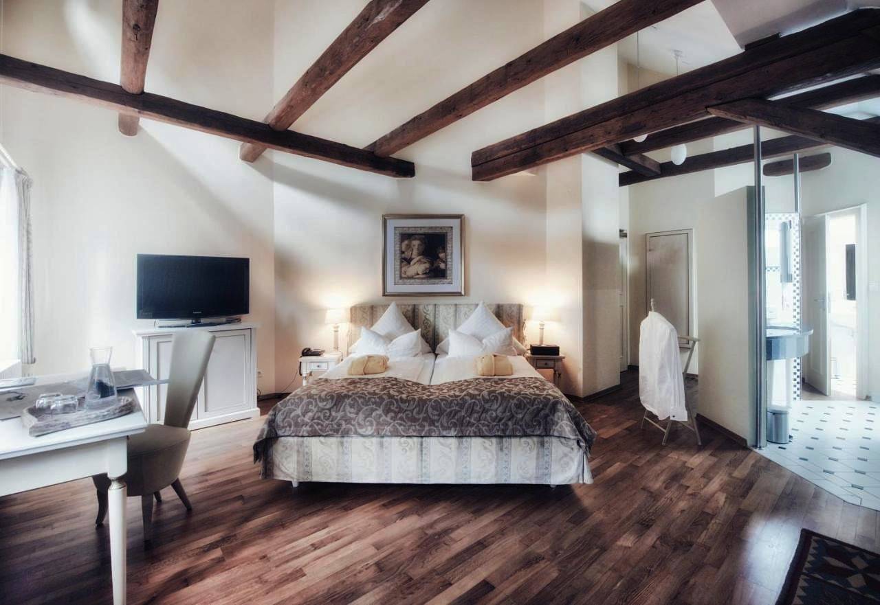 Single Room with Garden View in Münsing, Starnberger See