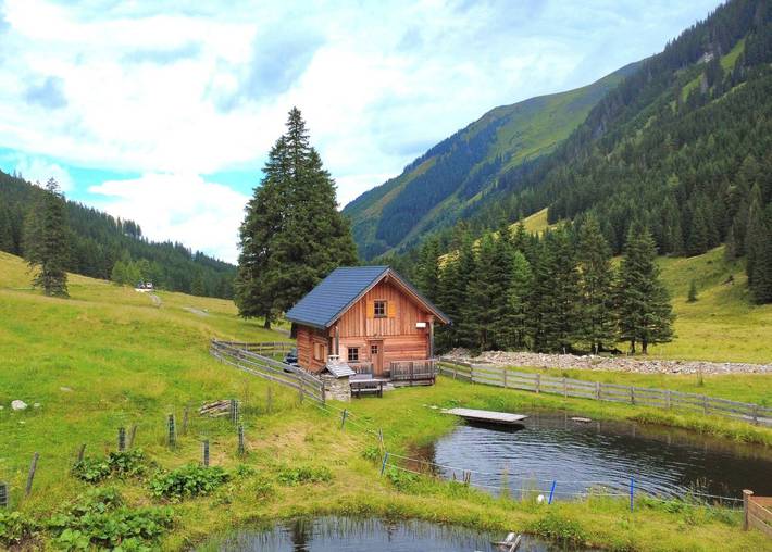 Ferienwohnung für 6 Personen, mit Terrasse und Garten sowie Seeblick in der Steiermark