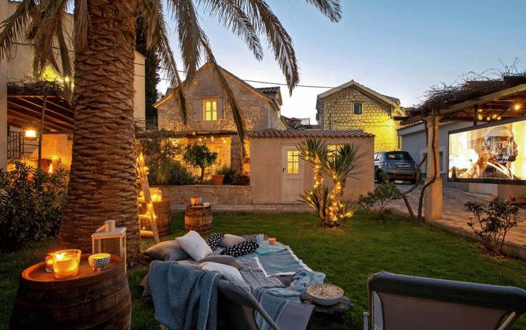 Villa für 4 Personen, mit Pool und Garten sowie Balkon in Split - 4