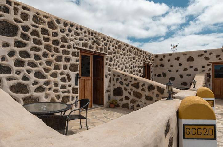 Hotel para 3 personas, con jardín además de terraza y vistas en Fuerteventura - 2