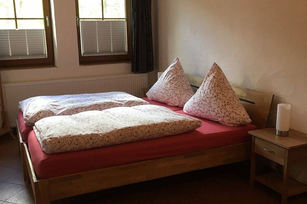 Ganze Wohnung, Ferienhaus (100m2) mit Kamin, großer Terrasse, Berg- und Seeblick in Elkeringhausen, Winterberg