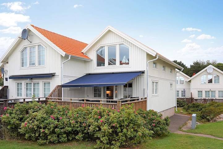 Vacation rental for 6 people, with sauna and yard as well as terrace in Bohuslän