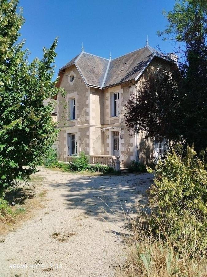 Gîte pour 6 personnes, avec jardin et vue à Chasseneuil-du-Poitou