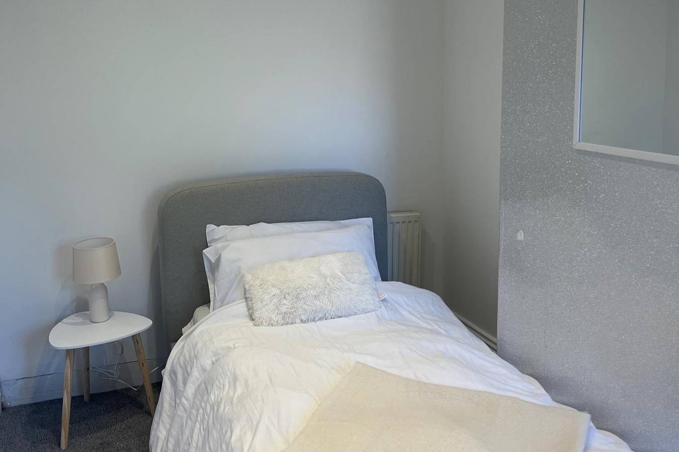2Bed Sleeps 3 - Central, Near Train Station, Wifi in Dartford, Kent