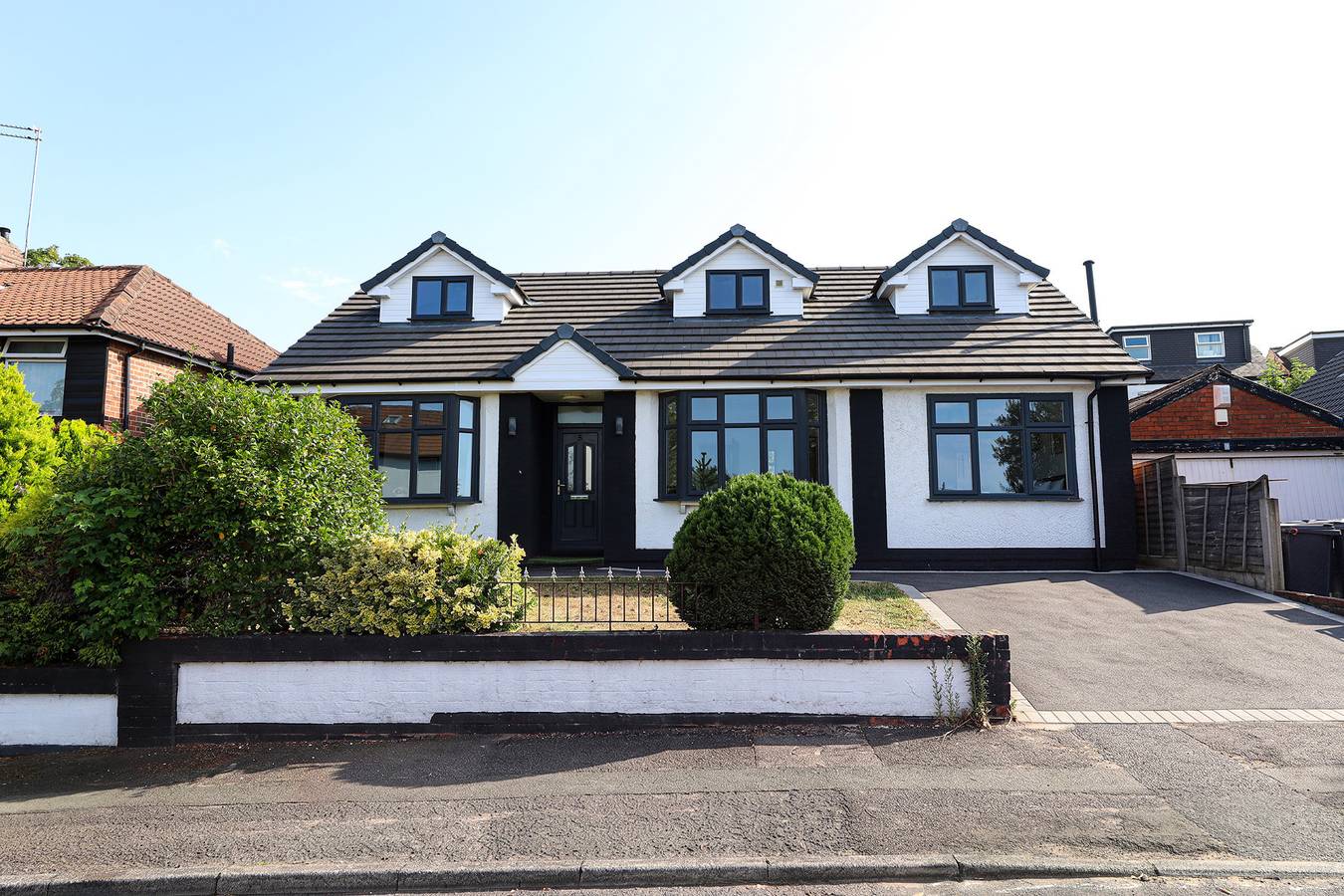 5 Woodland Crescent in Bury, Grand Manchester