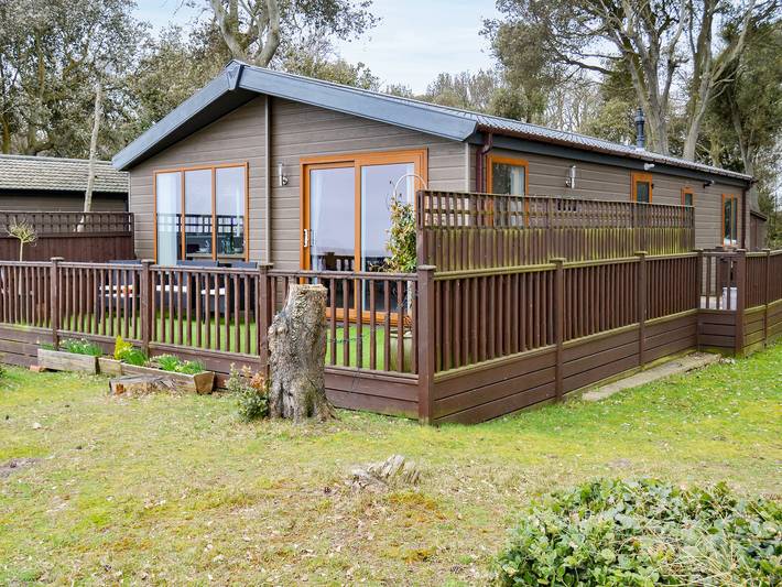 Glamping for 4 people, with garden in Suffolk