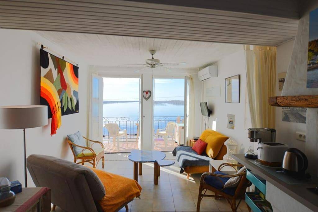 Appartement entier, Apartment with Sea View in Bouzigues, Côte méditerranéenne (France)