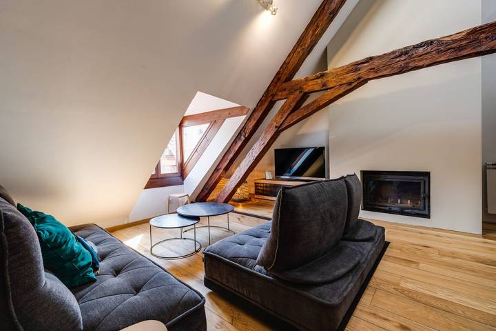 Gîte pour 6 personnes, avec vue sur le lac, adapté aux familles dans Office De Tourisme Lac D Annecy Rive Plein Soleil - 4