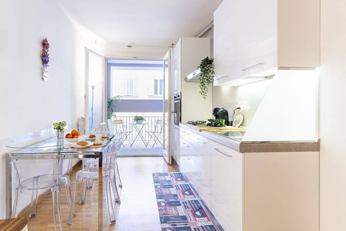 Entire apartment, Piazza Cavallotti & Mercato Centrale Apartment! in Livorno, Etruscan Coast