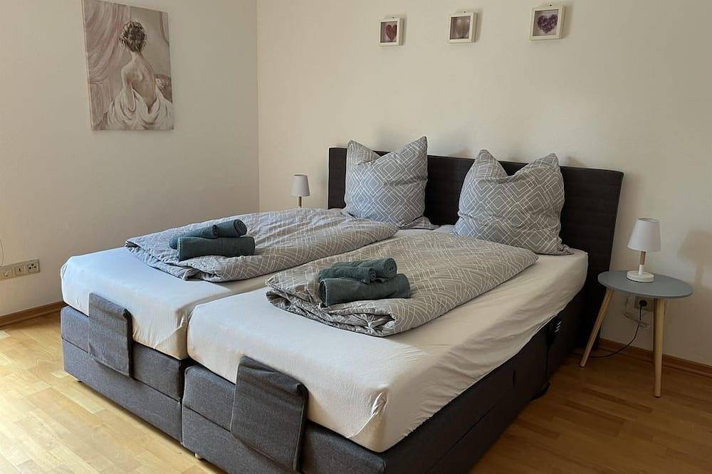 Ganze Wohnung, Ferienwohnung am Clusberg - Appartement/Fewo, Dusche, Wc, 1 Schlafraum in Einbeck, Niedersachsen