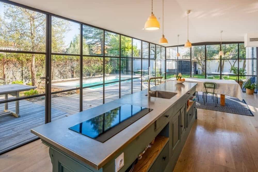 Large charming villa, the campaign in downtown in Le Bouscat, Région de Bordeaux