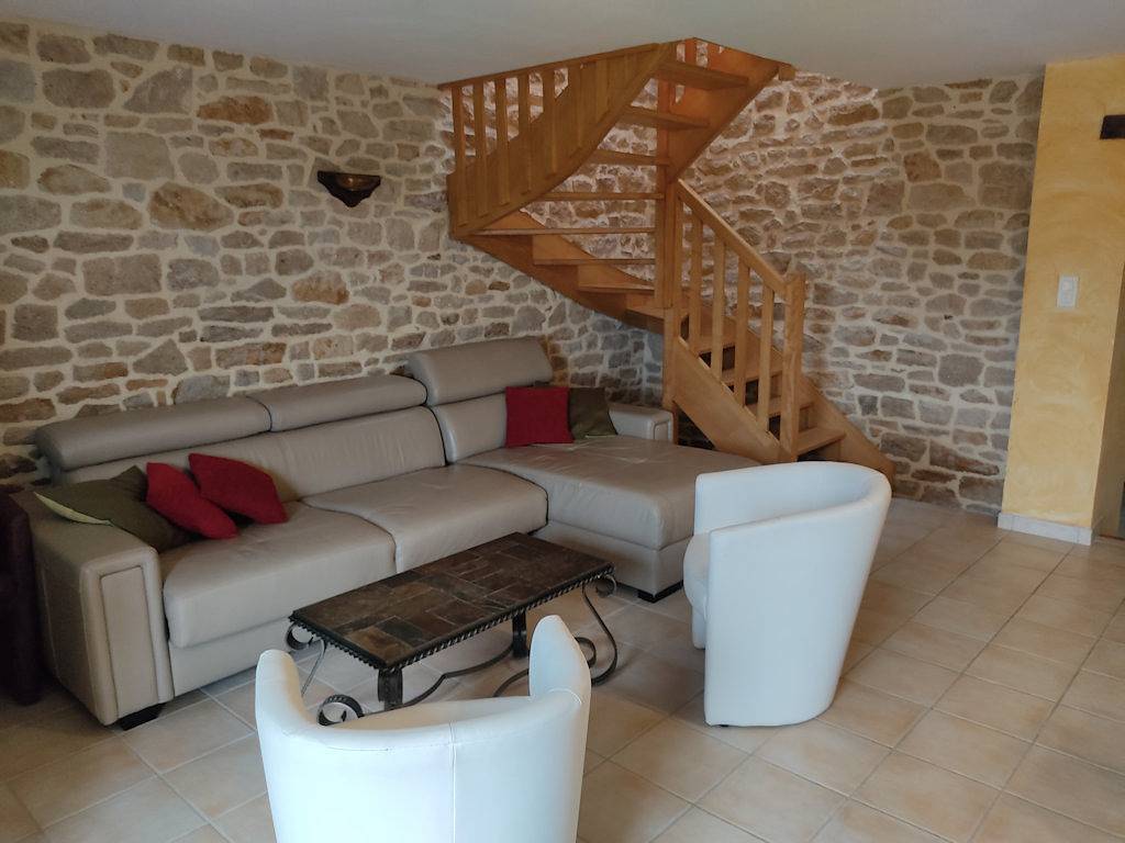 Gite 2 - Les Hortensias avec piscine, 6 personnes in Trébédan, Région de Dinan