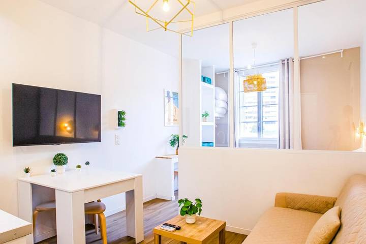 Gîte pour 3 personnes, avec Vue dans Gare De Toulon