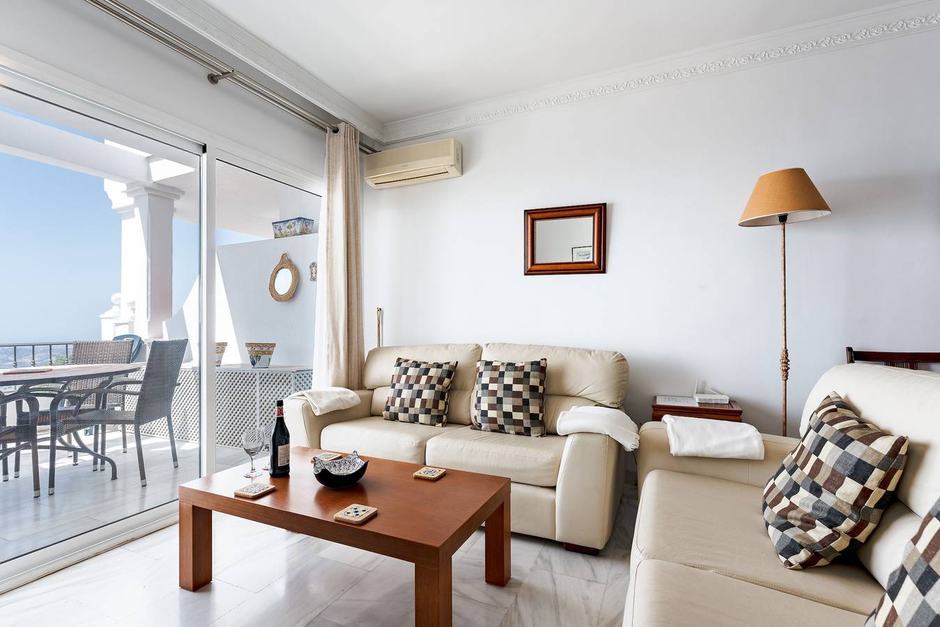 Ganze Wohnung, Ferienwohnung 'El Mirador De Mijas' mit Gemeinschaftspool, Wlan und Klimaanlage in Mijas, Costa del Sol