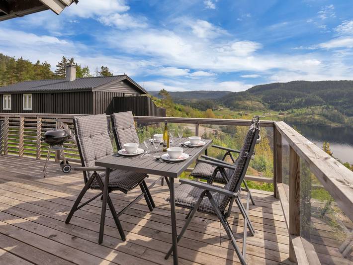 Ferienhaus für 6 Personen, mit Seeblick und Garten sowie Terrasse in Åseral - 2