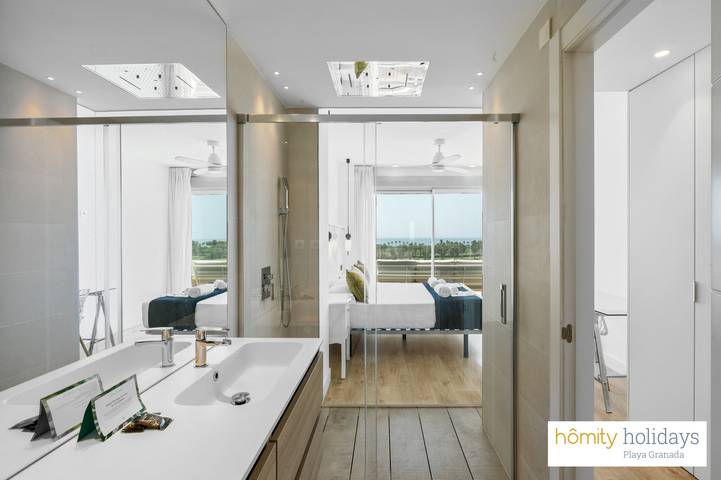 Apartamento entero, Homity Ático + Piscina in Playa Granada, Motril