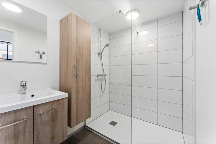 Location de vacances pour 24 personnes, avec Balcon ainsi que Terrasse et Piscine à Poperinge - 4