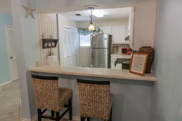 Vacation Rental for 6 Guests in Miramar Beach, Emerald Coast, Picture 2