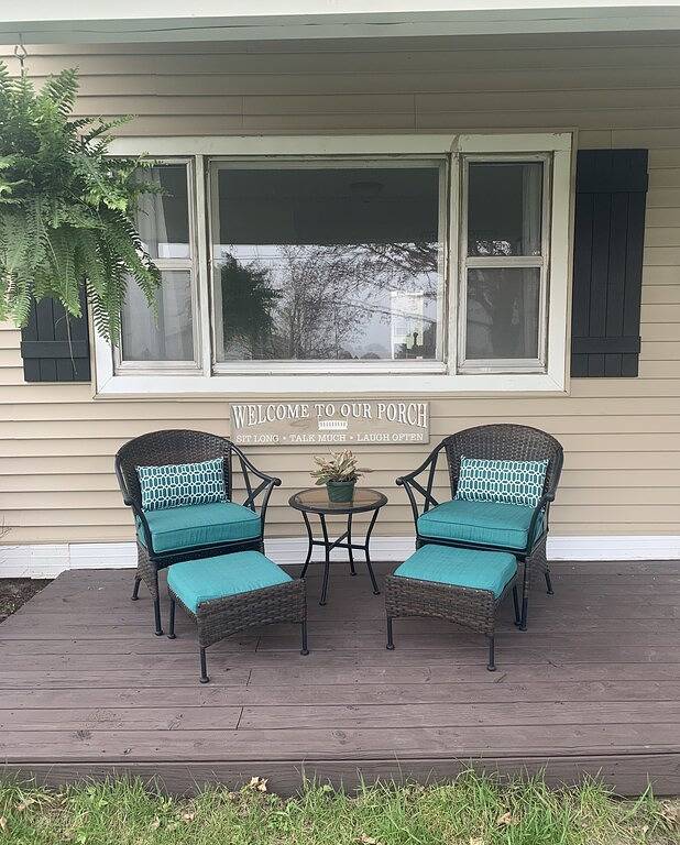 Charlevoix Home, stroll to Town and Beaches in Charlevoix, Charlevoix County