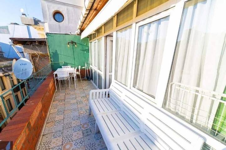 Ganze Wohnung, The Legendary Taksim Funhouse in Beyoğlu, Kuloğlu Mahallesi