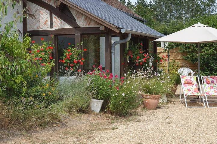 Gîte pour 3 personnes, avec Balcon et Jardin à Contres