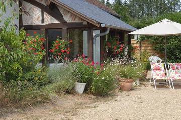 Gîte pour 3 personnes, avec jardin et balcon à Contres