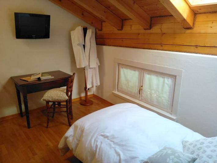 Location de vacances pour 4 personnes, avec vue ainsi que jardin et terrasse à Tione di Trento - 2