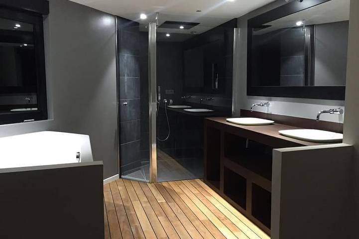 Location de vacances pour 8 personnes, avec jardin ainsi que balcon et piscine, animaux acceptés à Pimbo - 4