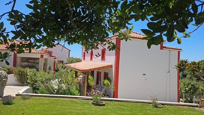Location de vacances pour 2 personnes, avec piscine ainsi que jardin et vue à Mafra - 3