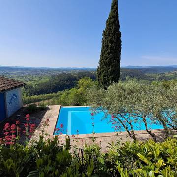Gîte pour 5 personnes, avec piscine ainsi que jardin et terrasse en Ardèche