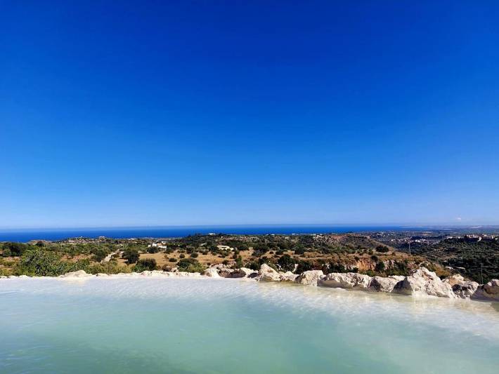 B&b per 3 persone, con Balcone e Terrazza nonché Giardino e Piscina a Noto
