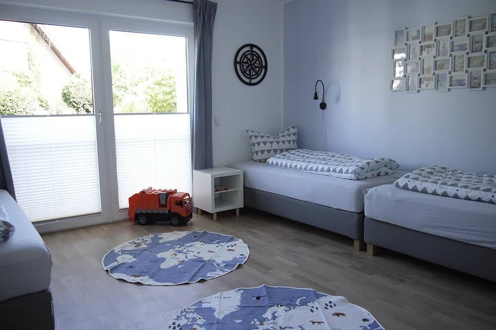Ganze Wohnung, Großzügige Wohnung auf 125qm mit Terrasse, Wintergarten, Sauna und Kamin in Scharbeutz, Ostholstein
