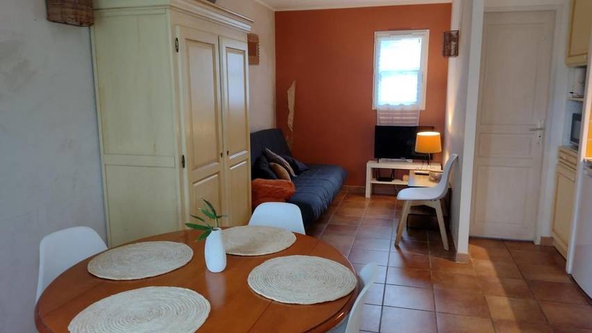 Apartamento de vacaciones para 6 personas, con jardín además de piscina para niños y piscina - 1