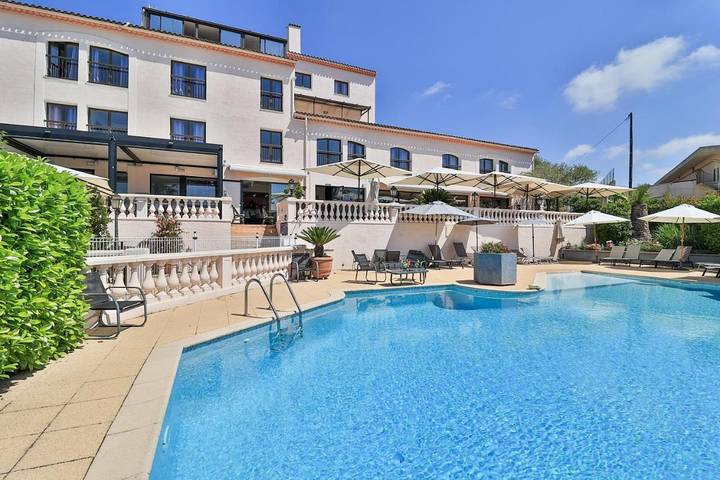 Hôtel pour 2 personnes, avec jardin et piscine
