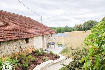 Location de vacances pour 2 personnes, avec jardin à Esclauzels