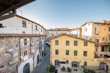 Apartment for 6 People in Lucca, Lucca Province, Photo 4