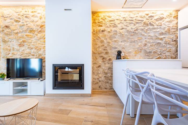 Country House 'La Casa Del Campanar' with Balcony and Air Conditioning in Traiguera, Castellón Provins