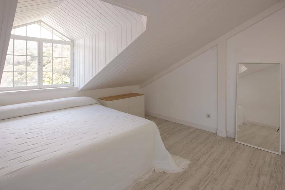 Gran zona exterior, piscina privada y a disfrutar in San Cipriano de Vallalta, Costa del Maresme
