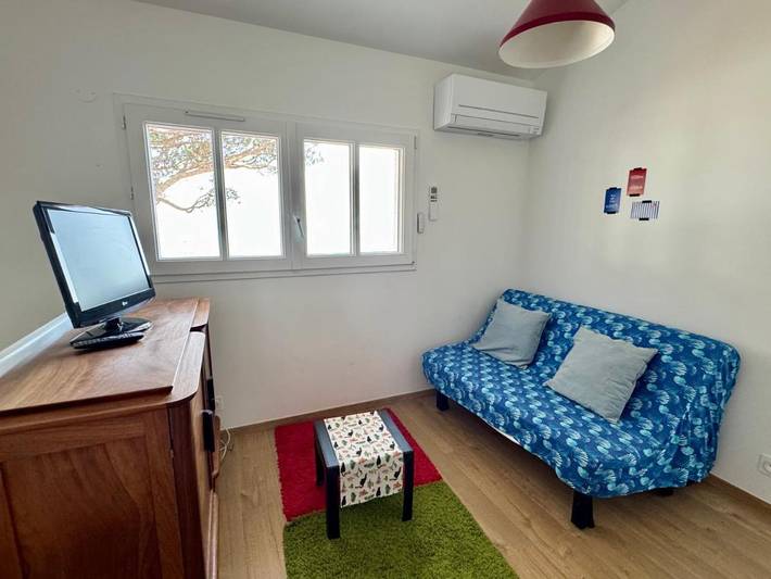 Location de vacances pour 8 personnes, avec piscine et jardin ainsi que vue et terrasse dans Port de Taussat Fontaine Vieille - 4