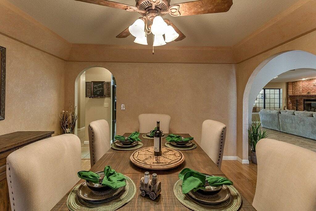 Schönes Zuhause 15 + min 2 Strip Familie Freunde Spaß entspannen und Party am Strip! in Las Vegas, Red Rock Canyon