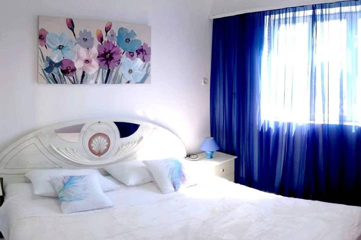 Ganze Wohnung, Apartman Andy 4 * - 140m2 In und 130m2 Out, 6 + 2 Personen in Imotski, Makarska Riviera