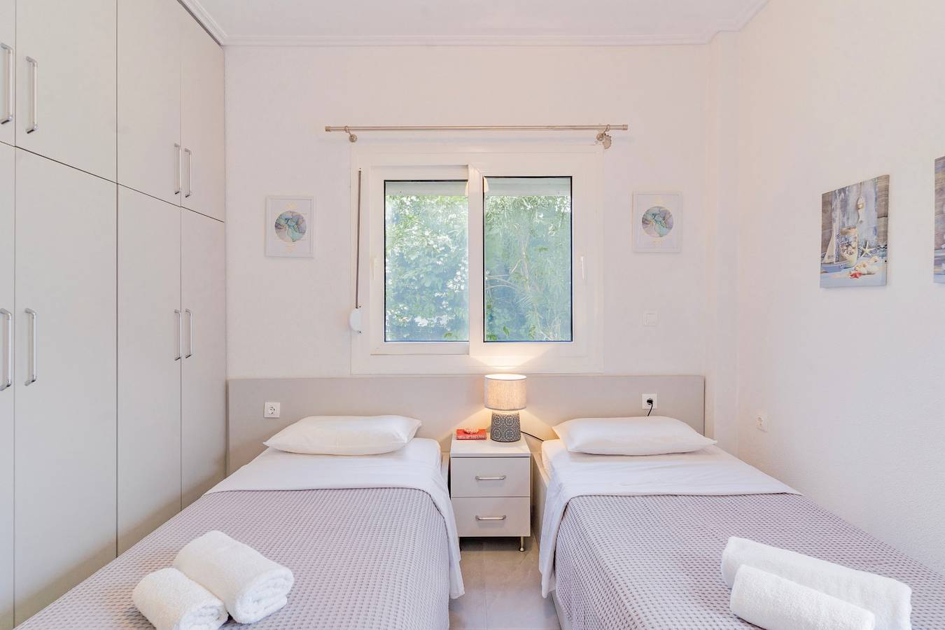 Seashell: Sunny beachfront home in Nea Fokea, Cassandra