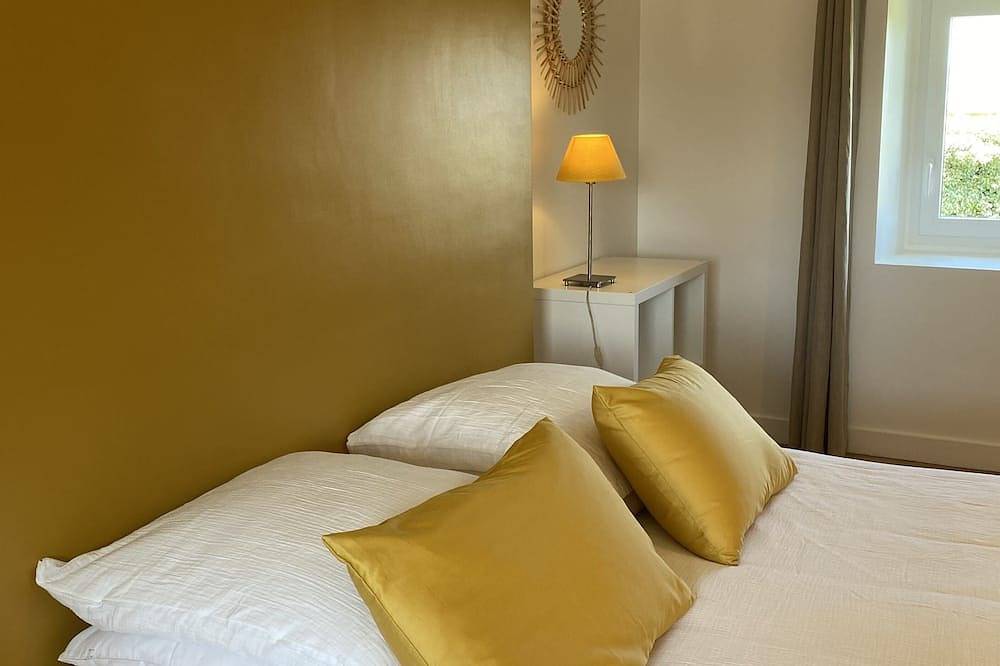 La Maison de Sainte Marguerite, au Pied des Dunes in Landéda, Brest region